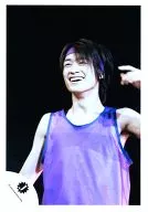 Kis-My-Ft2 / toshiya Miyata / Live Photo / body / tank top purple / Hachimaki / the left fingers holder / logo "J" / Official Official photo