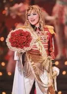 Takarazuka Revue (Sora-gumi) / Hiroki Nanami / Live Photo, Knee-high, Costume Red Gold and White, Right Hand Flower Bouquet, 2L size / Performance' The Rose of Versailles Versen and Maria Antonietta Edition' Official photo