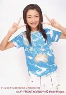 Berryz Kobo / Yurina Kumai / Above the Knees, Blue Costume, Both Hands, White Background / Morning Musume "It cools down the earth. Culture Festival 2006 in Yokohama