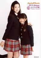 Sakura Gakuin / Ayaka Miyoshi / Hinata Sato / Kneecap / Uniform / Ribbon red / Miyoshi left foot bending / 2010. Autumu / Official Official photo