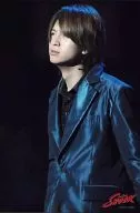 Kanjani Eight / Tadayoshi Okura / Live Photo / Upper Body / Costume Blue / Shirt Black / Body Facing Left / Above the Eye / 2L Size / Endless SHOCK 2008