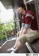 D-BOYS / Adachi / Whole body, sitting, costume red, white, black, left facing, mouth closed, eye above, left hand left foot / Official Official photo