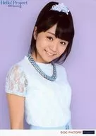 アンジュルム/室田瑞希/上半身・衣装水色・体右向き・首傾げ・背景紫・2Lサイズ/Hello! Project 2015 SUMMER