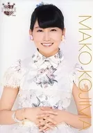 小岛真子/上半身衣服白色粉色花朵图案/AKB48 CAFE&SHOP限定A4尺寸生写真海报第68弹