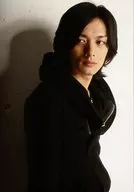 久保田悠来/上半身・衣服黑色・身体右向・视线左・卫衣/West Power主办「骨髓库支援Concert for Friendship Charity Talk live」商品销售生写真
