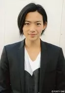 龍星涼/上半身・夾剋黑色・打底衫黑白・身體正麵・攝像頭視線/生寫真SET ver.2