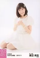 Mayu watanabe / Corpo inteiro, Sentado, Sobreposição de Duas Mãos / AKB48 November 2015 net shop limited individual photo "2015.11"
