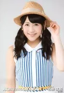 Miki Nishino / Upper Body / Costume Blue / White Stripe Pattern / Left Hand Hat / 2016 AKB48 Calendar (Tabletop) [Rakuten books Exclusive Sales] Special Official photo