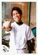 Johnny's West / Daiki Shigeoka / Upper body ・ uniform black and white ・ right-hand ball ・ smile / "ラッキィスペシャル" PV / Official Official photo