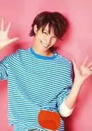 Kyosuke Hamao / Upper Body / Costume White / Blue / Border / Both Hands / / Teeth Display / Background Pink / Fan Thanks Talk Live Event Product Sales Official photo