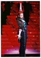 Takarazuka Revue (Sora-gumi) / Yuhi Ozora / Live Photo / Above the Knees / Costume Black Blue / Left Hand Up / Both Hands Par / Body Facing Right / 2L Size /' Takarazuka Revue' Official Official photo