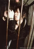 Kisho Taniyama / Upper Body / Costume black / Handcuffs in both hands / Caged / Event 「 『 Kisho Taniyama Mr. Tambourine Man 』 10 th anniversary presents 8.11 Secret reception 」 event + Mail-order limited Bromide Set A