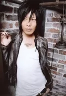 Kisho Taniyama / Upper Body / Costume : Black, White, Grey, Brown, Right Hand Wall, Left Eye / Event : "Mr. Tambourine Man 』 10 th anniversary presents 8.11 Secret Reception by 『 Kisho Taniyama" Event + Limited Mail-Order Bromide Set A