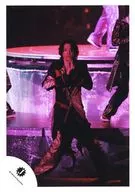 Kis-My-Ft2 / Takashi Nikaido / Live Photo / Whole Body / Black Costume / Matching Both Hands / Light Pink / Official Official photo