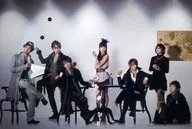 AAA / Gathering (7 persons) / Horizontal, Whole-body, Misako Uno Center / CD 「 PARADISE/Endless Fighters 」 Special Trecca