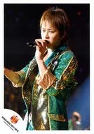 HOKKAIDO 0811-0812 : Kanjani Eight / You Yokoyama / Live Photo / Upper Body / Costume Green Gold and Silver / Left Hand Microphone / Eye Left / Eh! Real? Surprising! TOUR 2007