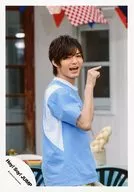 Hey! Say! JUMP / Hirota Yabu / Upper Body / Costume Light Blue White / Body Facing Right / Right Index Finger Pointing / Mouth Opening / "Kirakira Hikaru" PV Off-Shot / Official Official photo