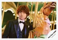 Hey! Say! JUMP / Kei Inoo / horizontal, bust up, jacket black, shirt white, bow tie, left-hand horse, eye-point left, merry-go-round / 15 Summer Concert, Brochure and goods shooting off-shot / official Official photo