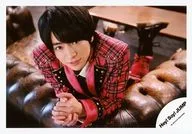 Hey! Say! JUMP / Yuri Chinen / horizontal, whole body, costume pink, check pattern, black, white, double layered, double layered, sofa brown, table / Hey! Say! JUMP COUNTDOWN LIVE 2015-2016 JUMPING CARNIVAL COUNTDOWN GOODS / Official Official photo