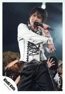 KinKi Kids / Koichi Domoto / Live Photo / Above Knee / Costume White. Black / Left Hand Microphone / Right Hand Below / Official Official photo