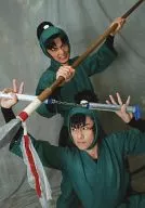 Kazuki Ono (Tomezaburo Kema), Kazuki Watanabe (Bunjiro Shioe) / Green Costume, Nunchaku, Spear, Grey Background, Character Actor Shot / Musical 「 Nintama Rantaro 」 Fifth Round ~ New Enemy! ~ Official photo