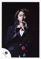 Kis-My-Ft2 / Taisuke Fujigaya / Live Photo / Upper Body / Costume Black / White / Right Hand Front / Left Hand Microphone / Eye View Right / Official Official photo