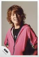 NEWS / Yuya Tegoshi / Bust up, Parka Pink, Inner Black, Top Right Eye, Smile, Background Grey / Official Official photo