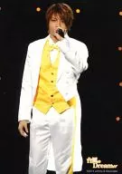 Johnny's West / Junta Naka / Live Photo / Above Knee / Costume yellowish white / Left Hand Microphone / Taifu n Dreamer