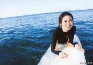 Yuko Oshima / Surfboard / Photo collection "AKB48 Travel Abroad Diary 3 - Hawaiian is Hawaiian -" venue limited Official photo