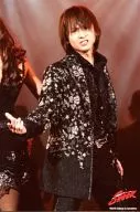 Kinki Kids/堂本光一/ライブフォト・膝上・衣装黒・銀・右手パー・2Lサイズ/Endless SHOCK
