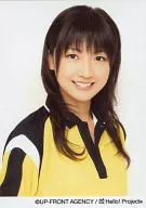 Berryz Kobo / Yurina Kumai / Bust Up / Costume Yellow / Black / White / Shirt / Right Facing / Teeth / Background White / Official Official photo