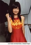 Berryz Kobo / Yurina Kumai / Above knee / Red Orange Costume / Right Hand Rock / Back Left Hand / Background Room / Official Official photo