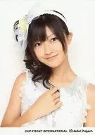 Berryz Kobo / Yurina Kumai / Bust Up / Costume White / Headband / Right Hand Breast / Background White / Official Official photo