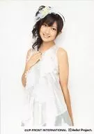 Berryz Kobo / Yurina Kumai / Kneecap, White Costume, Headband, Right Hand Breast, White Background / Official Official photo