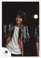 關西國際機場傑尼斯Jr./小瀧望/現場照片·膝上·服裝黑·白·紅·視線左·開口·背景黑/官方生寫真