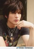 D-BOYS/城田优/丰胸·服装黑色·项链·左手脸·有logo的"Watanabe Entertainment"/官方生写真