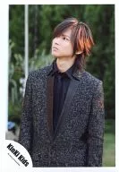 KinkiKids / Koichi Domoto / Upper Body / Costume Grey / Inner Blue / Eyes Upper Left / Background Green / Official Official photo