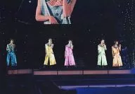 Arashi / Assembly (5 people) / Horizontal / Live Photo / Whole Body / Left Hand Microphone / Center Aiba Costume Pink / Unframed / Official Official photo