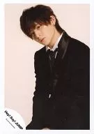 Hey! Say! JUMP / Ryosuke Yamada / Upper body / Costume black / Necktie / Neckline / Background white / Official Official photo