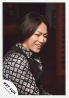 KAT TUN / Kazuya Kamenashi / Upper Body / Costume Black / White / Under Eyes / Smile / Official Official photo