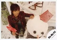 Kis-My-Ft2 / Taisuke Fujigaya / Horizontal, Full-Body, Squatting, Red Costume, Leopard Scarf, Snowman / Official Official photo