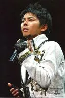 Takki & Wings / Wing IMAI / Live Photo / Bust Up / Costume White / Black Line / Left Hand Microphone / Upper Left Eye / Background Black / 2L Size / World's Wing Premium2007