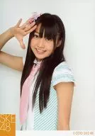 Yuria Kizaki / Parte superior do corpo, fantasia listrada, par da mão direita / 2010, foto oficial ao vivo