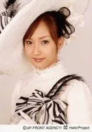 Morning Musume / Miki Fujimoto / Bust Up / Costume White / Black / Hat / Body Left / Official Official photo