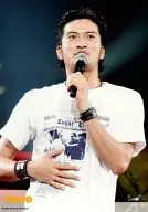 TOKIO/長瀬智也/上半身・左手マイク・ライブフォト/Johnny’s web