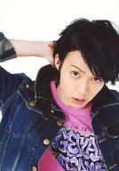 Yuuki Kogoshi / Bust Up / Denim / Inner Purple Pink / Right Hand Head / Background White / Live "39 Event" Goods Official photo