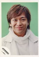 J-Friends / Shigeru Kijima / Bust up / Costume white gray / Eye front / Background green / Official Official photo