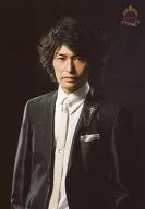 安田顕/上半身・衣装黒・カメラ目線・背景黒/ThankCUE FAN MEETING 2008