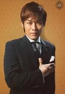 Hiroyuki Morisaki / Upper Body / Costume Black / Right Chest / Background Brown / ThankCUE FAN MEETING 2010