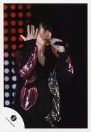 Mis Snow Man/Sakuma Daisuke / Live Photo, Joe-Up, Figurino Black. Red, Left Hand Mike, Right Hand, Eye Right / Official Raw Photo